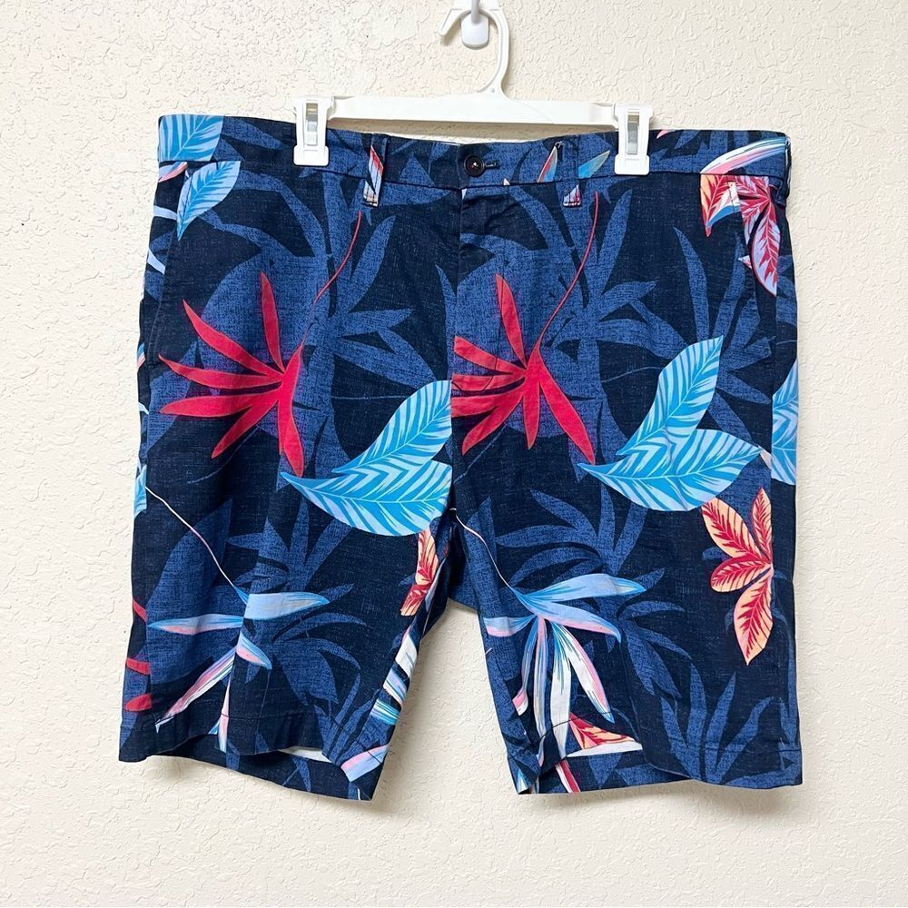 Tommy Hilfiger Men's 9" Inseam Tropical Leaves Graphic Shorts Blue Chino Size 40